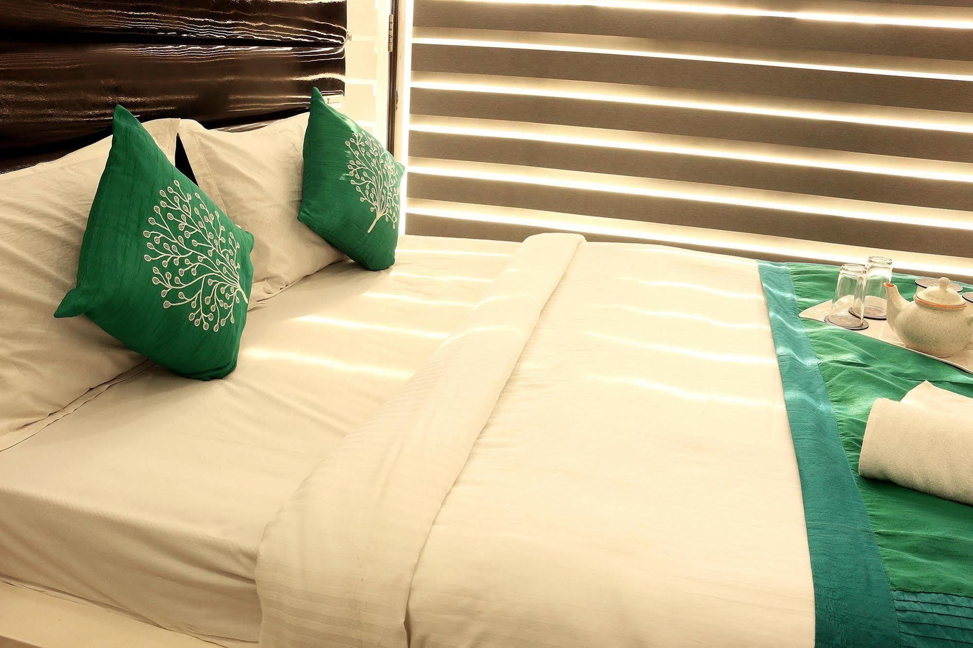 Hiland Inn Kolkata Luaran gambar