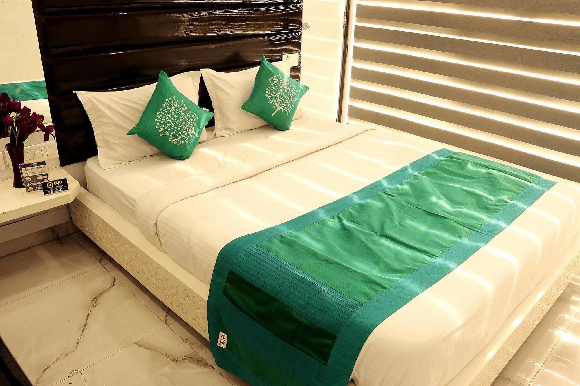 Hiland Inn Kolkata Luaran gambar
